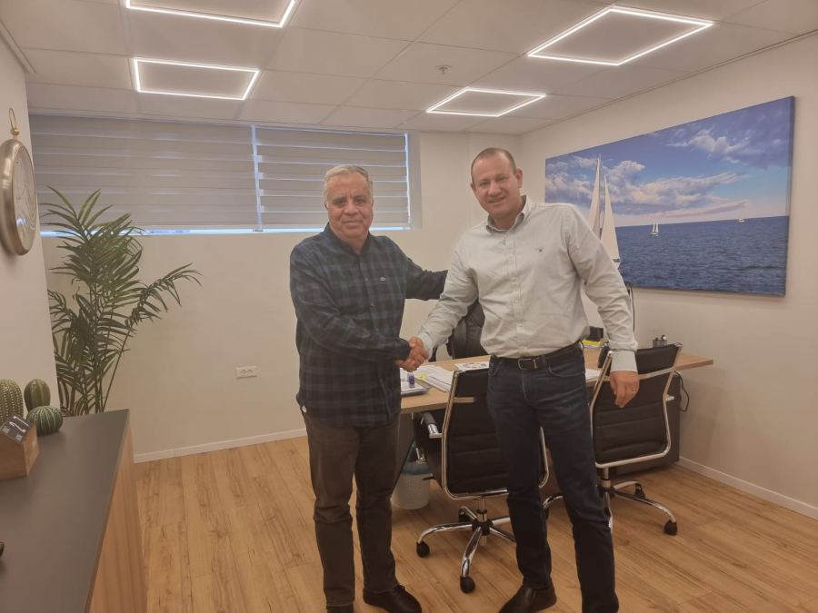 كايد ظاهر في لقاء مثمر مع مدير عام شبكة 